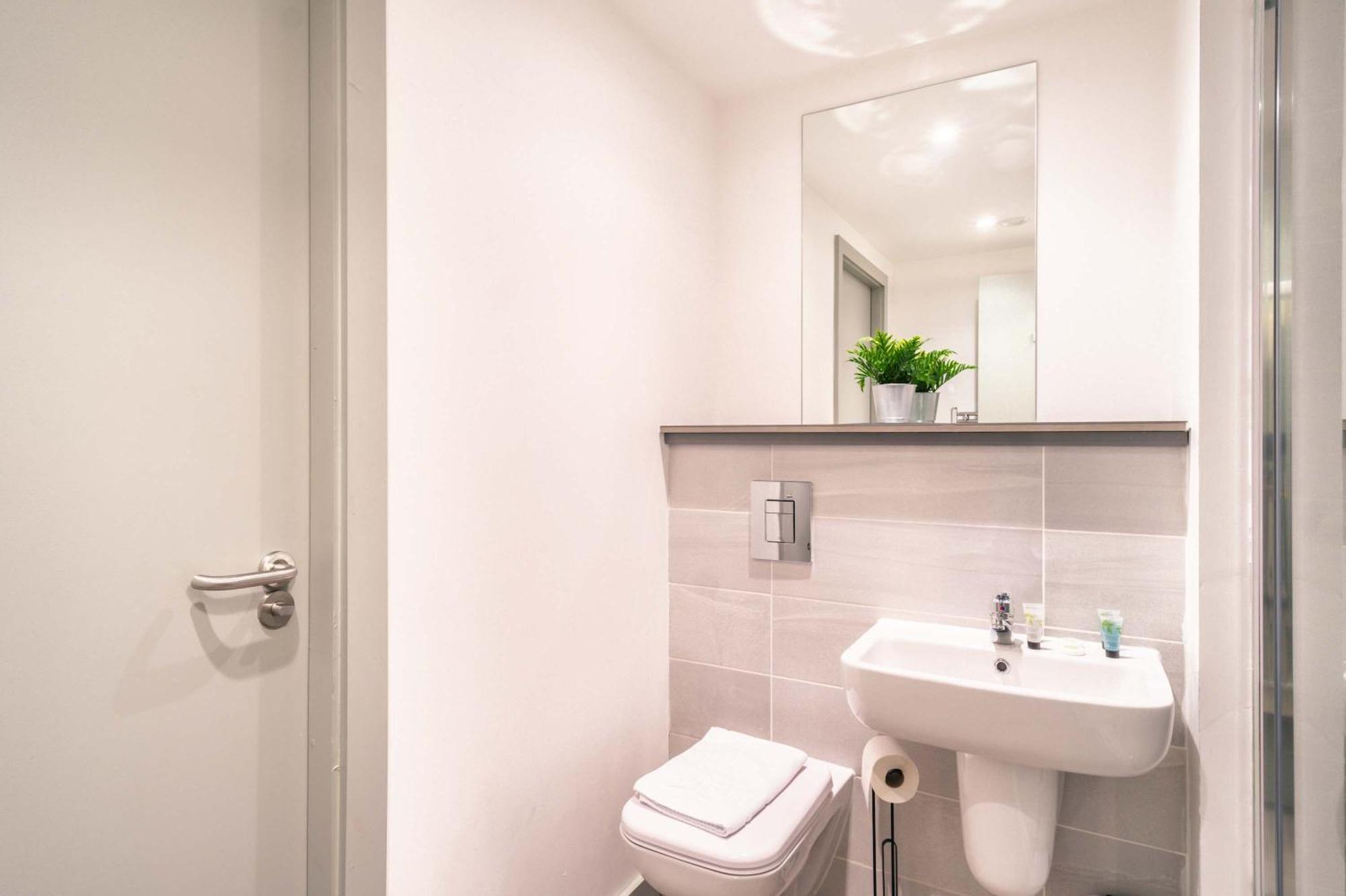 Fabulous 1 Bed In Centre Apartment