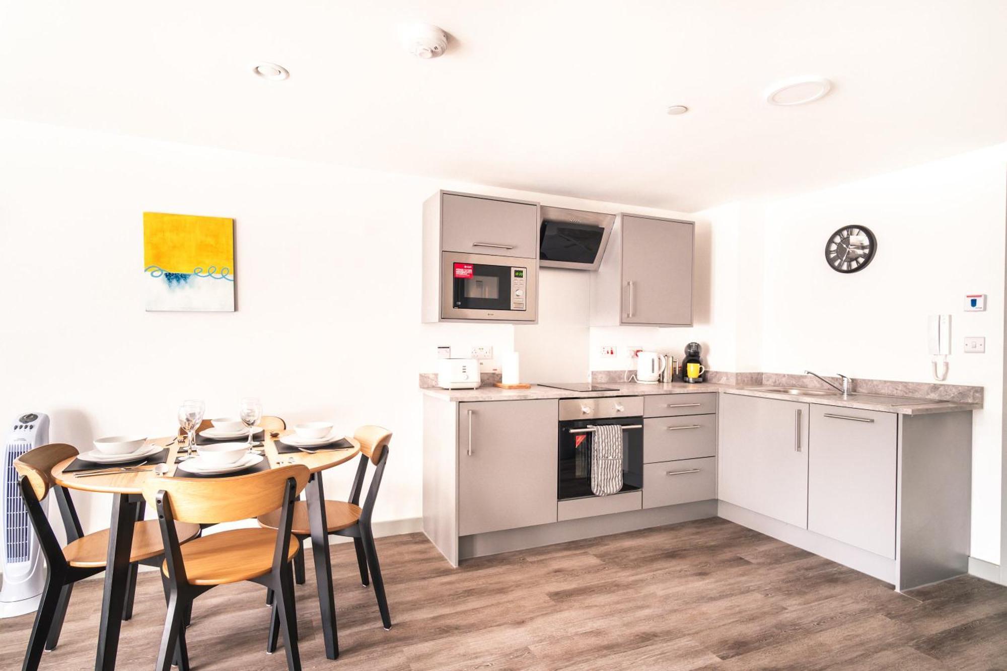 Fabulous 1 Bed In Centre *
